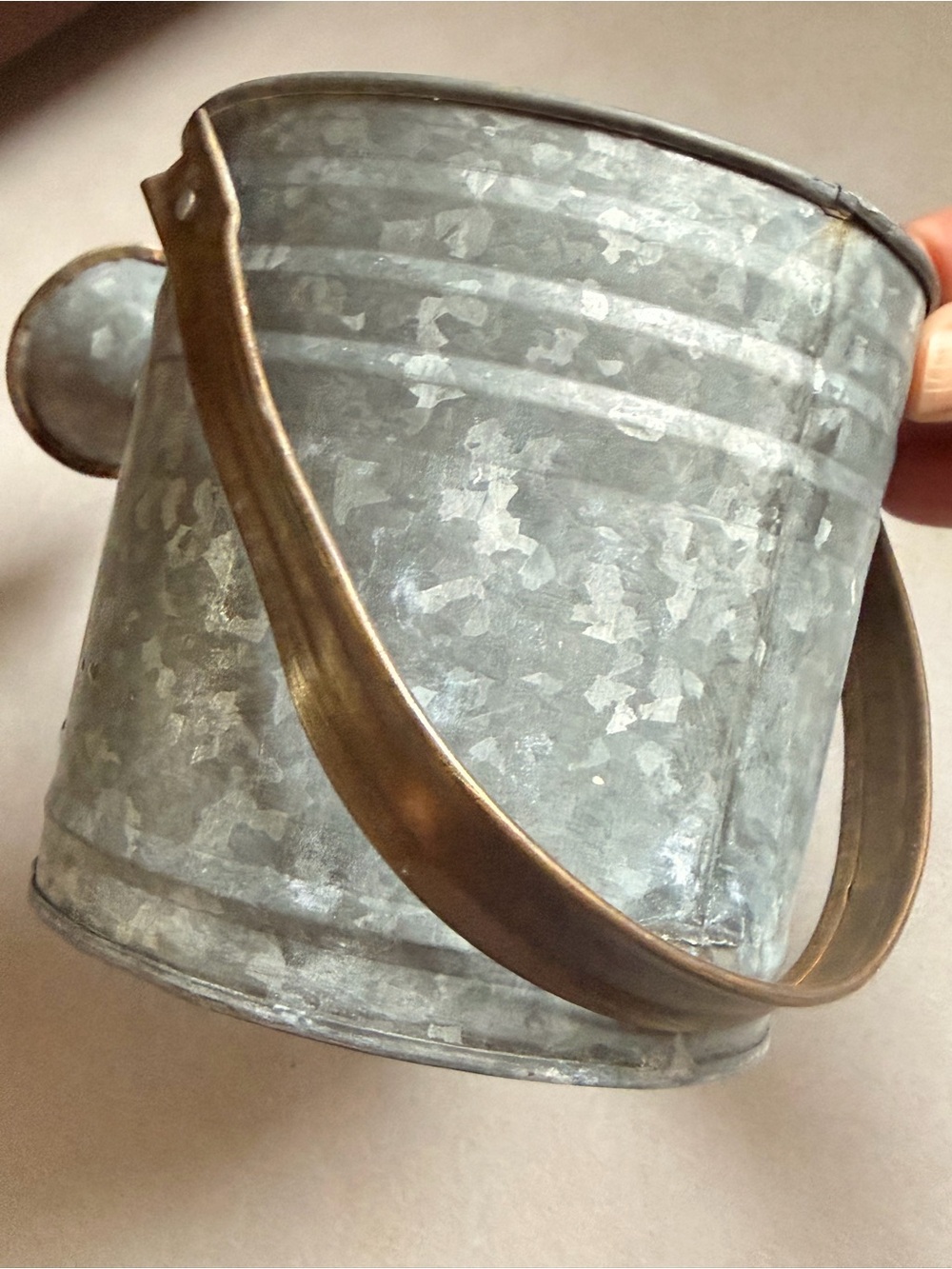 Rustic Metal Watering Can Farmhouse Cottage Garden Decor - Picture 4 of 9